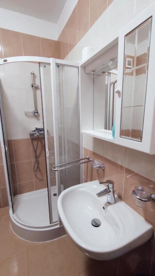 Apartamento App Oleander Umag Exterior foto